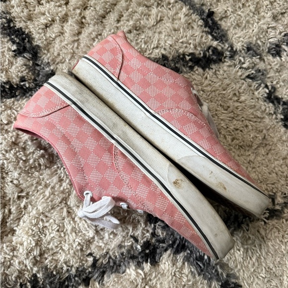 Vans Women's Pink and White Checkered Sneakers - Picture 4 of 9